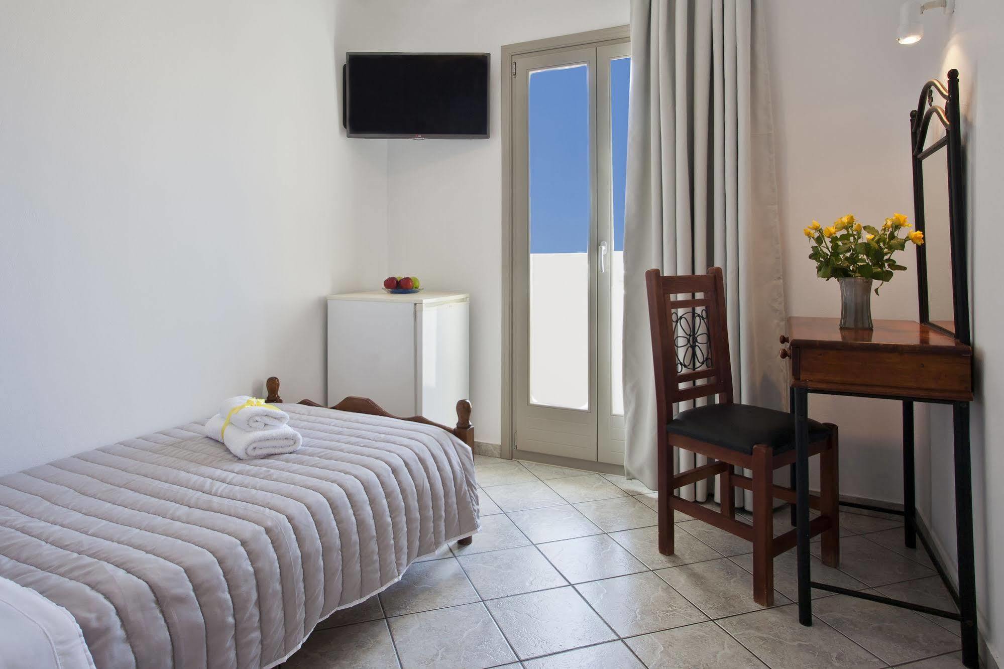 Nemesis Aparthotel Fira  Exterior photo